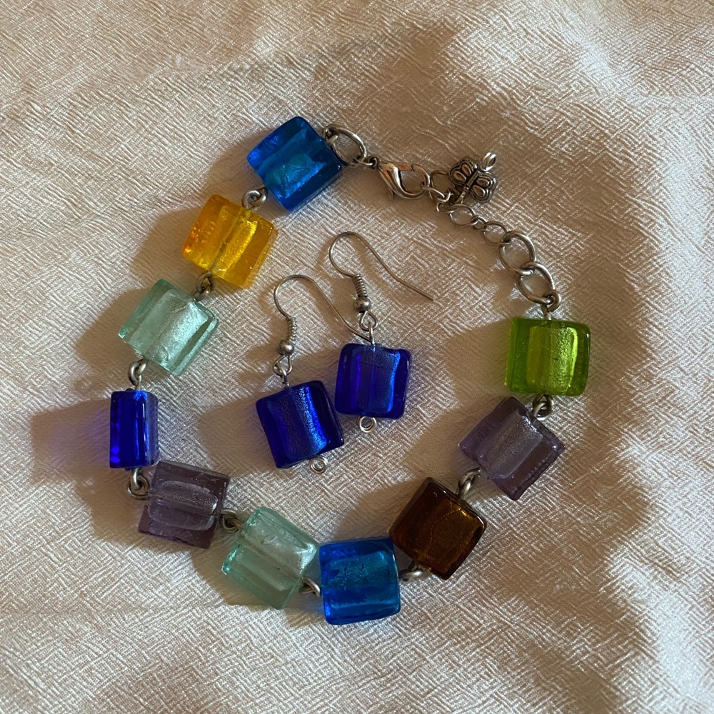 Glass beaded bracelet and earring set